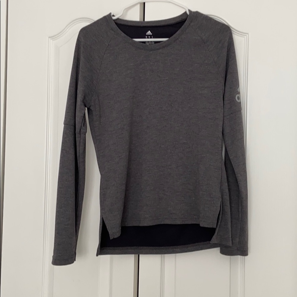 athletic shirt